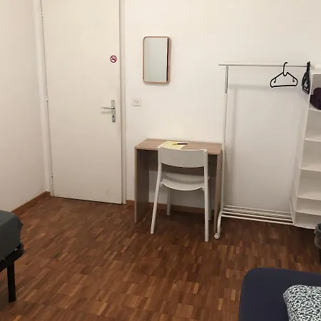 33a - No Bikes - Self Check-in Lugano