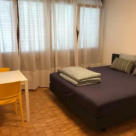 33a - No Bikes - Self Check-in Homestay *