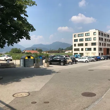 Homestay 33a - No Bikes - Self Check-in - No Reception